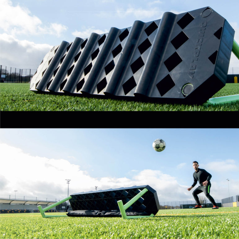 REPLAY Station reboundbord voor voetbal